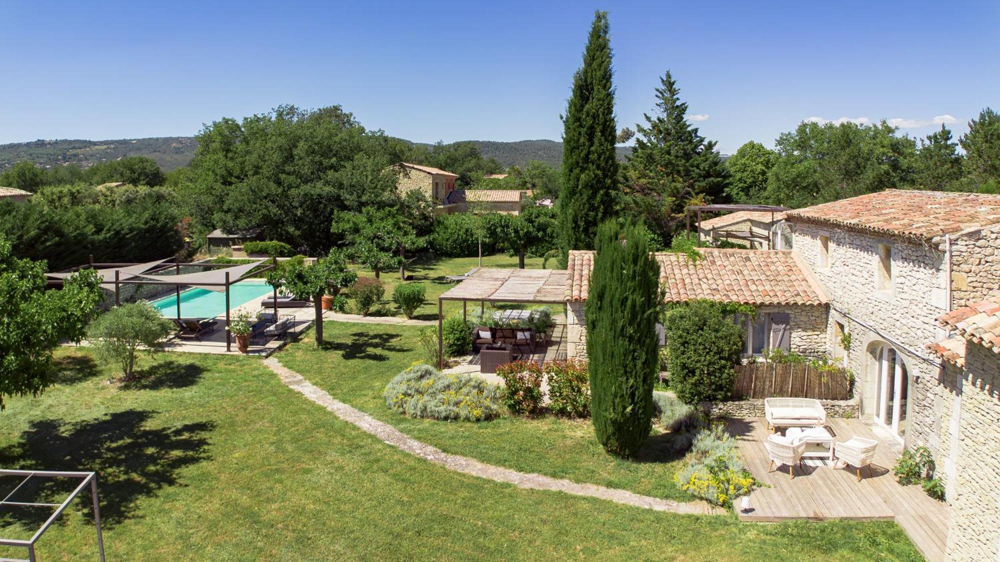 Mas Oréa côté piscine Gordes Extérieur photo